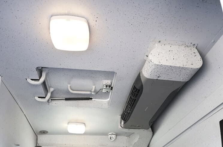 Ford F550 blindé - toit renforcé