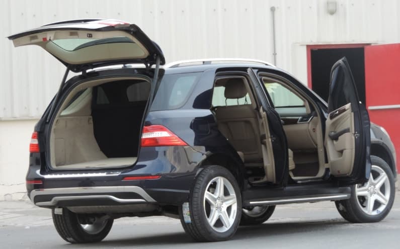 Mercedes-Benz ML 400 Blue doors open for armoring inspection