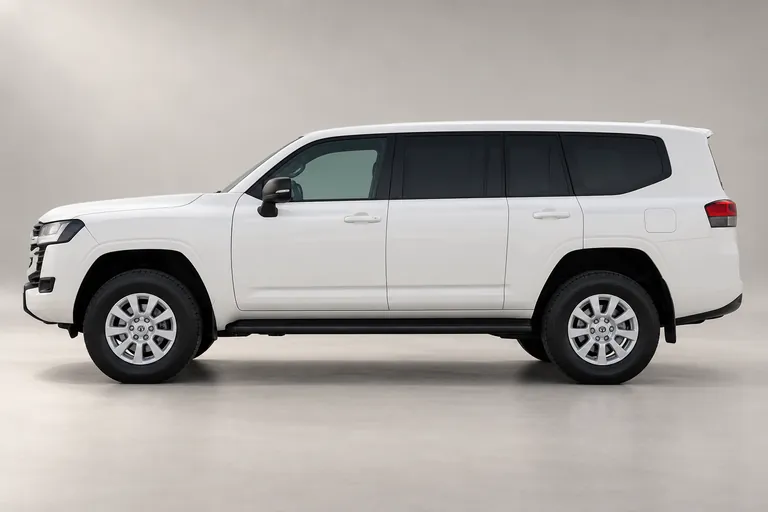 Land Cruiser 2024 Extended, vue extérieure complète orientée vers la gauche en studio