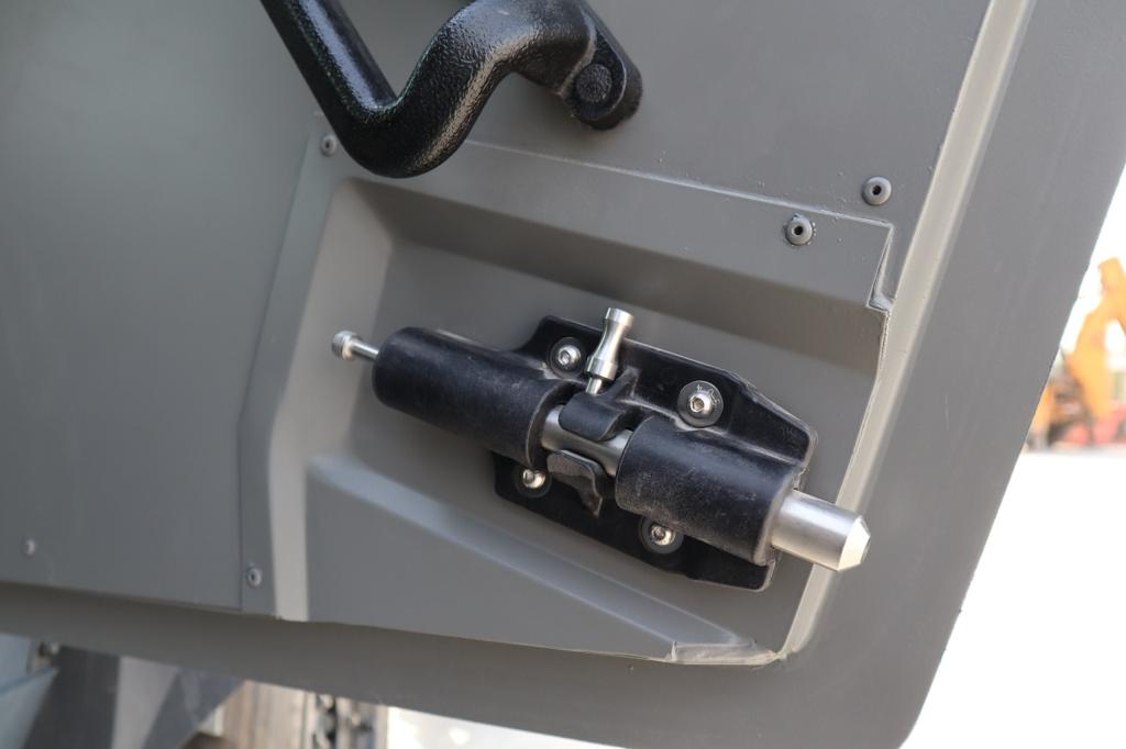 Anti-Riot AV Merkava armored vehicle protection bolt detail