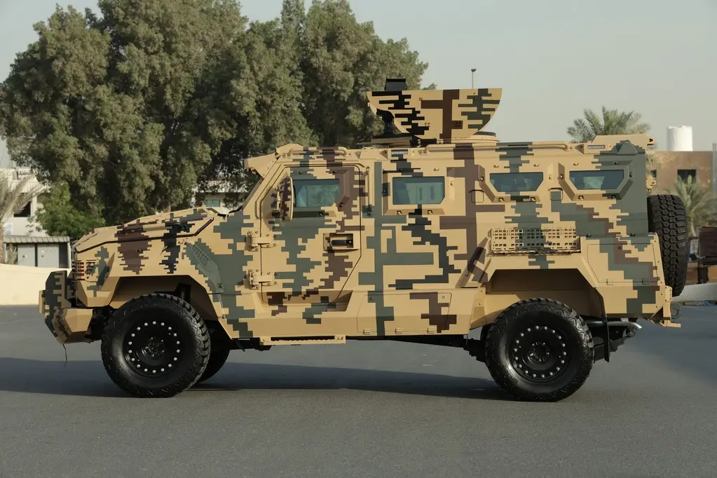 2025 APC Merkava Sagiv 79 4x4 AT BR6 blindé - profil latéral, côté gauche