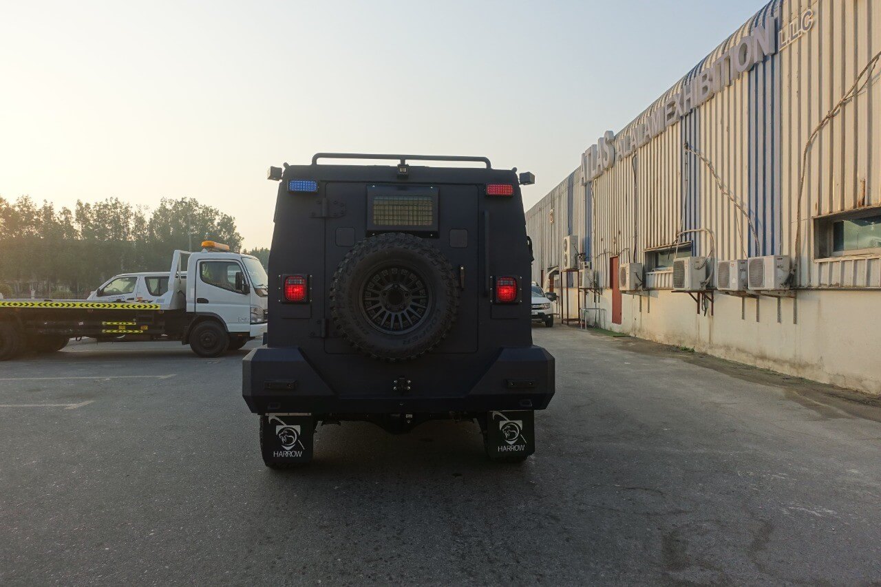 APC Shark مصفحة بمنظر خلفي خارجي
