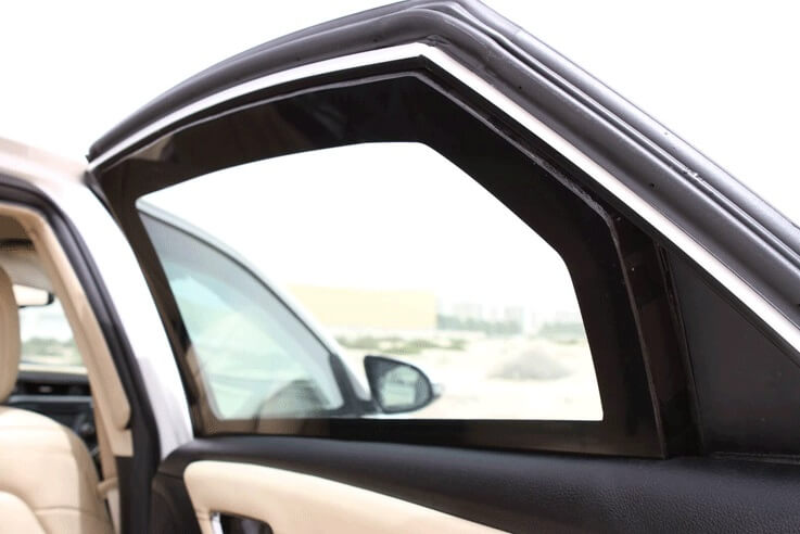 Toyota Avalon blindé - porte ouverte, détail du blindage