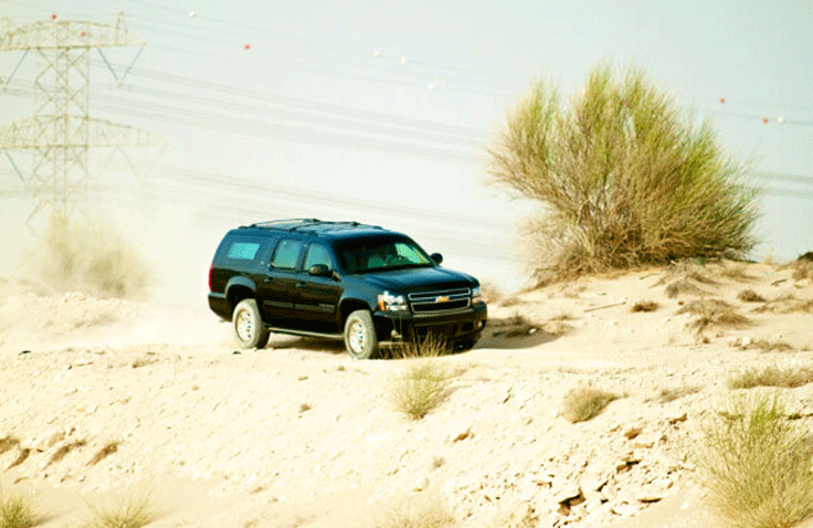 Chevrolet Suburban مصفحة من الجانب الأيمن بمظهر خارجي كامل