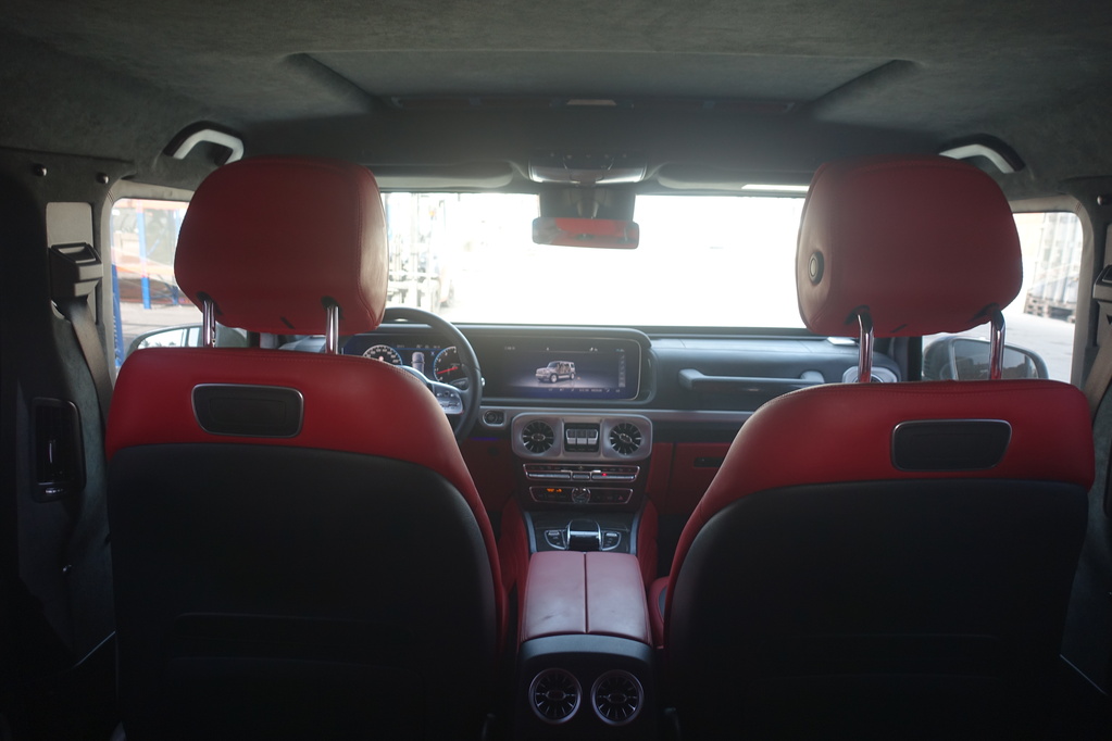 Mercedes-Benz G500 interior trim detail in armored luxury SUV