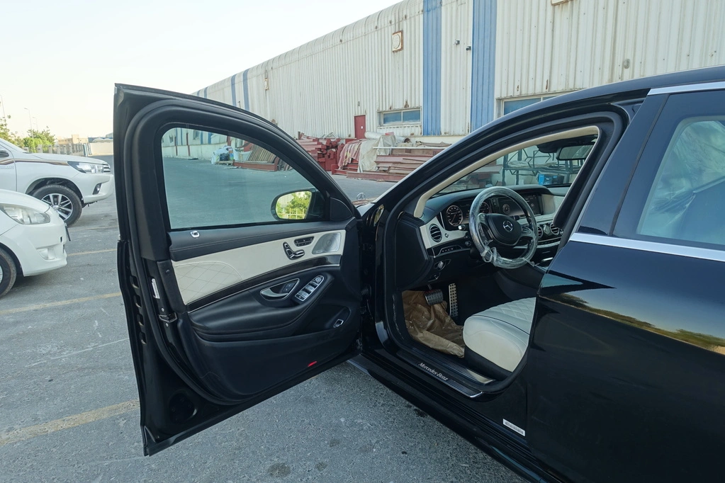Mercedes-Benz S550 - Black blindé - vue extérieure détaillée 13