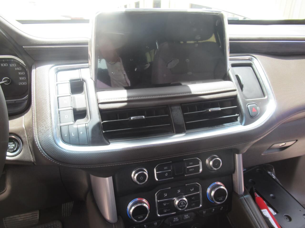 GMC Yukon مصفحة مع شاشة داخلية