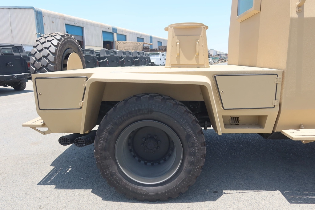 Ford F350 6.7L Diesel APC - IGG blindé - vue extérieure détaillée 9