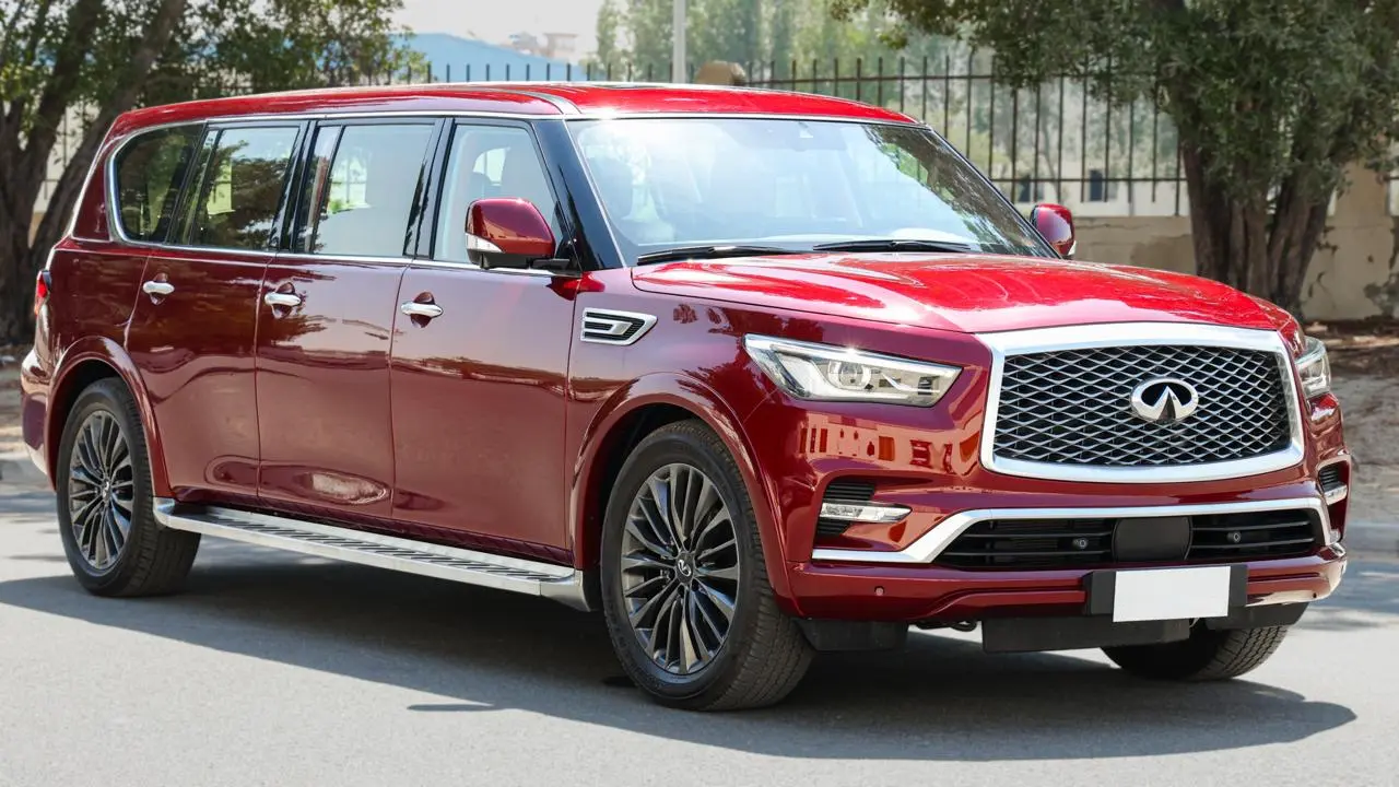 Infiniti QX80 4WD Extended blindé - vue avant