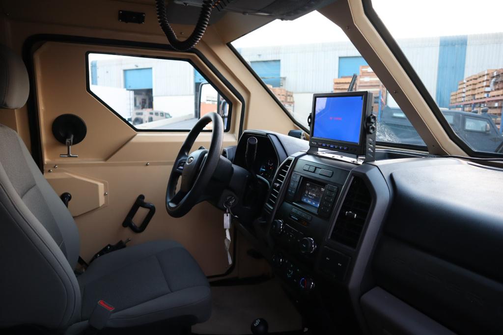 APC Jasar blindé - sièges passagers, poste conducteur