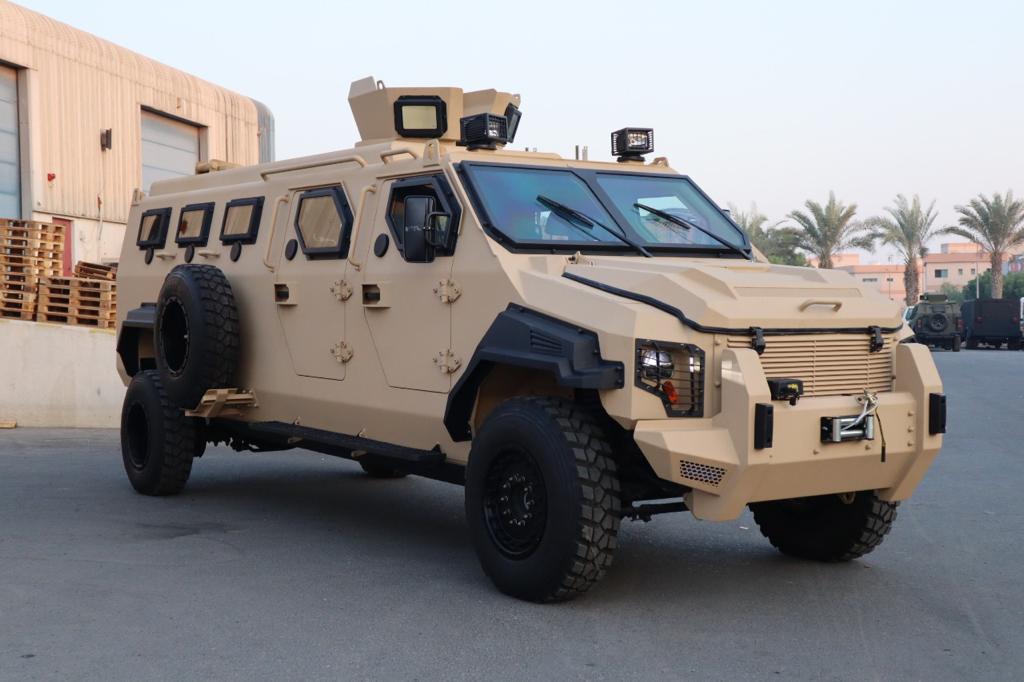 APC Jasar dans la catégorie Transporteur Personnel Blindé - profil latéral, côté droit