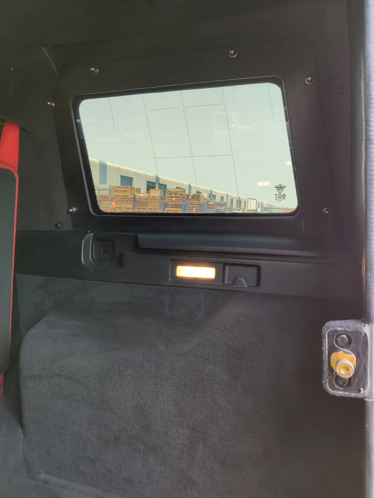 MERCEDES-BENZ-BRABUS-G63-800-WHITE-trunk-light-on