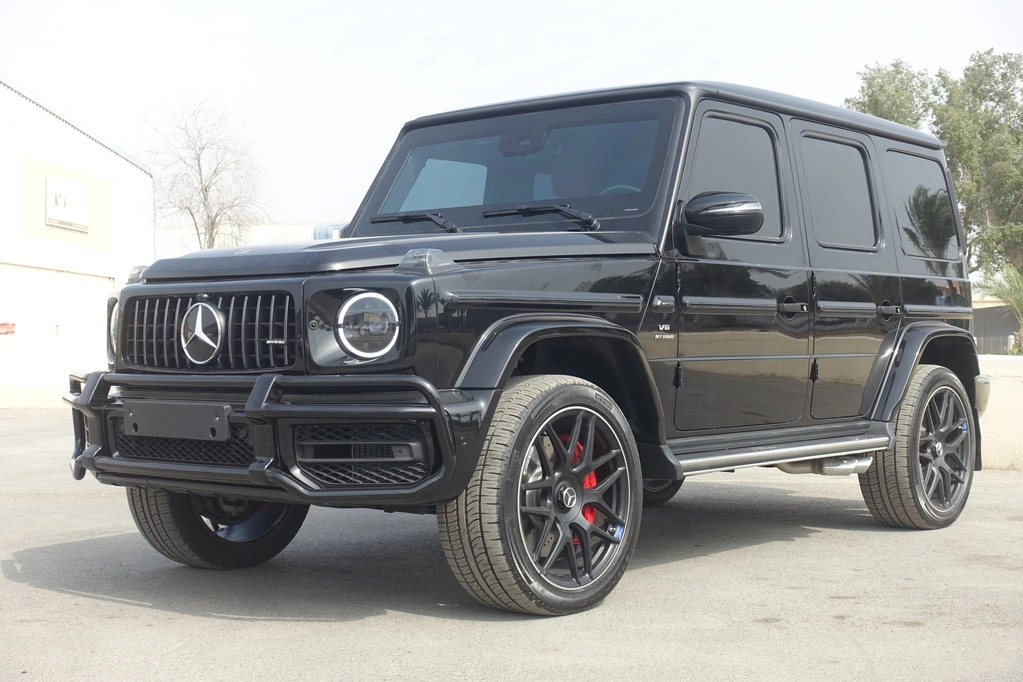 Mercedes-Benz G63 AMG noire blindée, vue extérieure avant droite