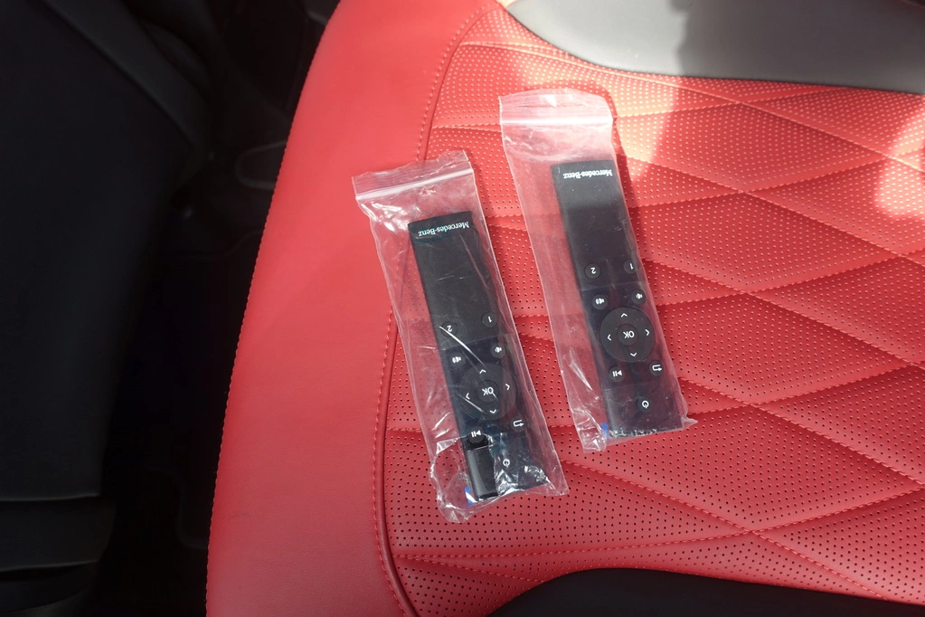 Mercedes-Benz G63 AMG Black armored SUV remote control detail