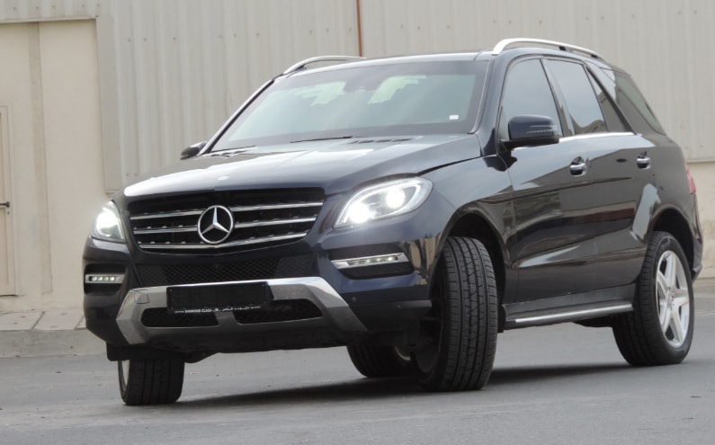 Mercedes-Benz ML 400 Blue ضمن فئة سيارات الدفع الرباعي - منظر مركبة مدرعة