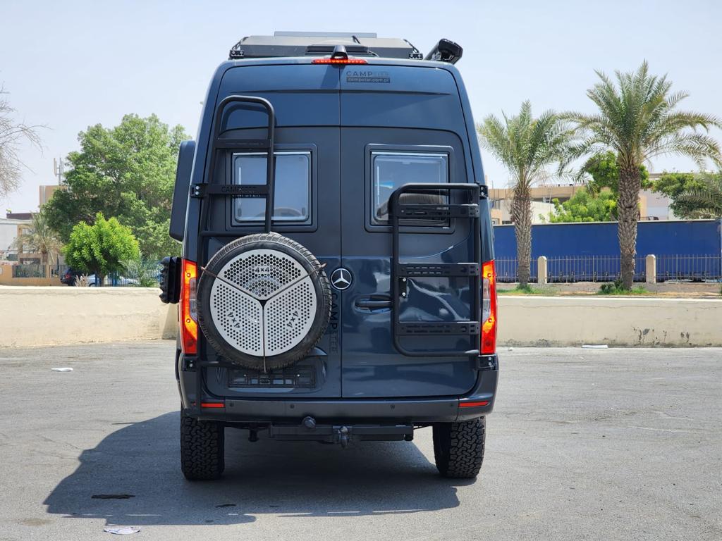 Mercedes-Benz Travel Camper B6 Armored Offroad All Terrain blindé - vue arrière, détail du blindage