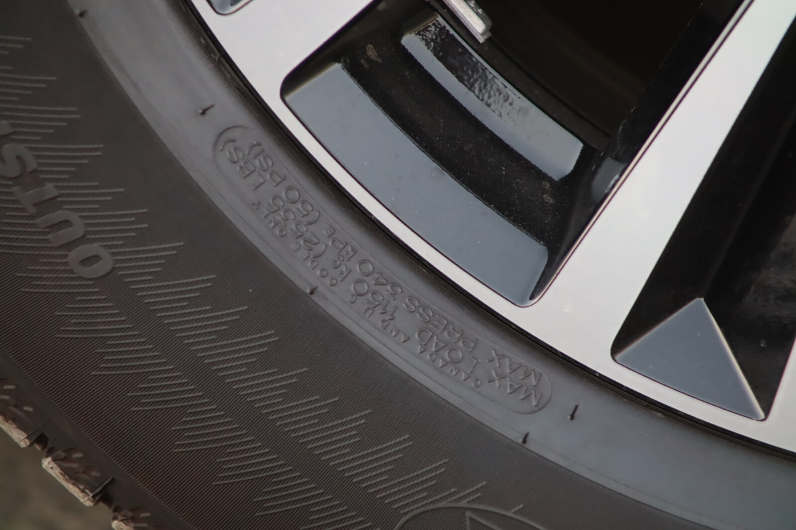 Mercedes Maybach GLS 600 blindé - roue et pneumatique 11