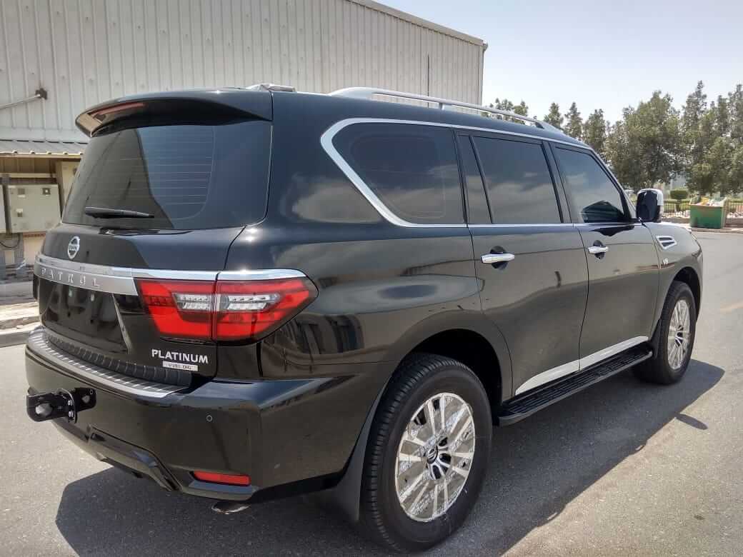Nissan Patrouille blindé - vue arrière, côté droit, angle trois-quarts