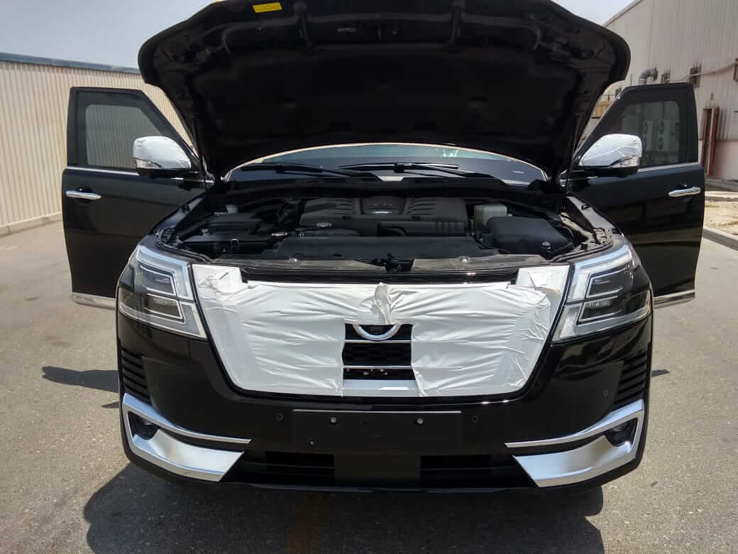 Nissan Patrouille blindé - vue avant, compartiment moteur