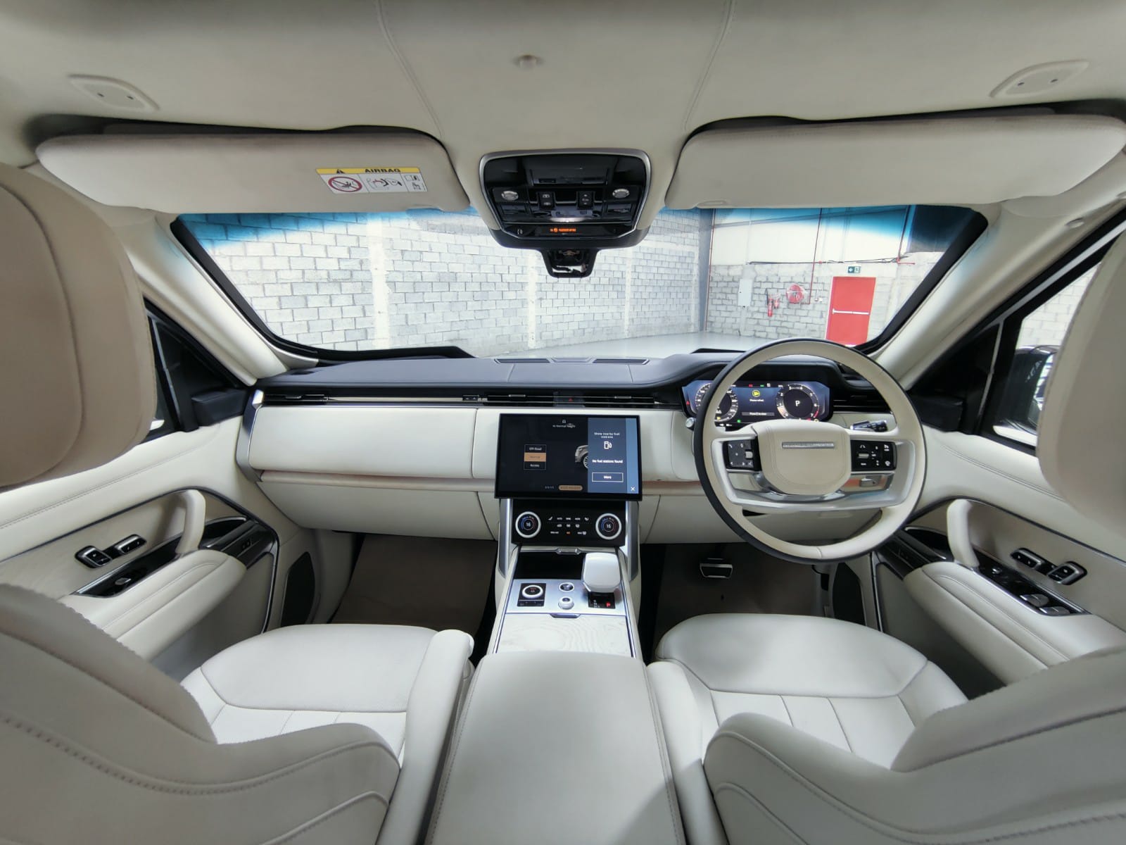 RANGE ROVER SV 4.4 L- BLACK - cockpit 5