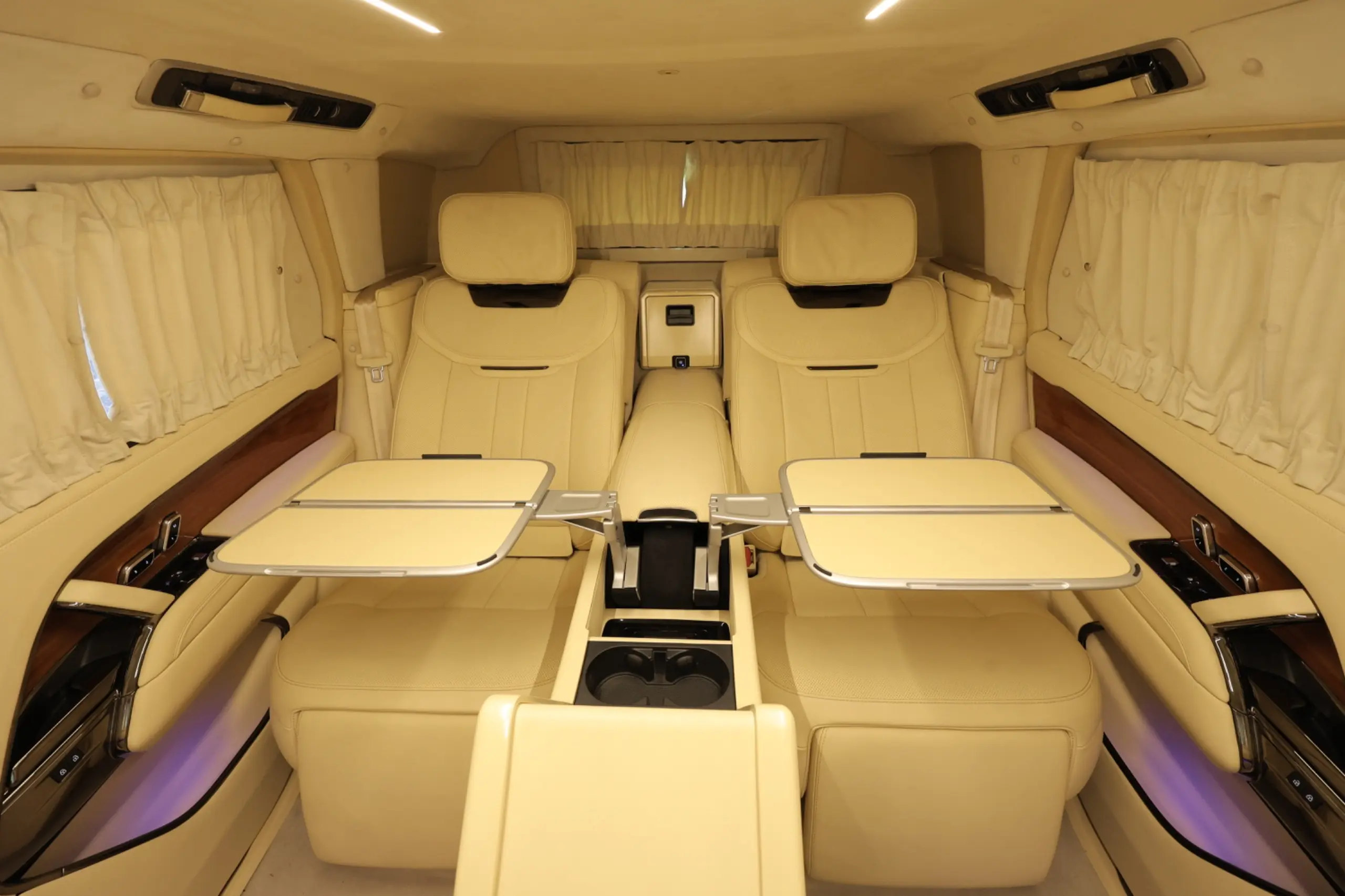 Range Rover 2024 Extended blindé - sièges passagers