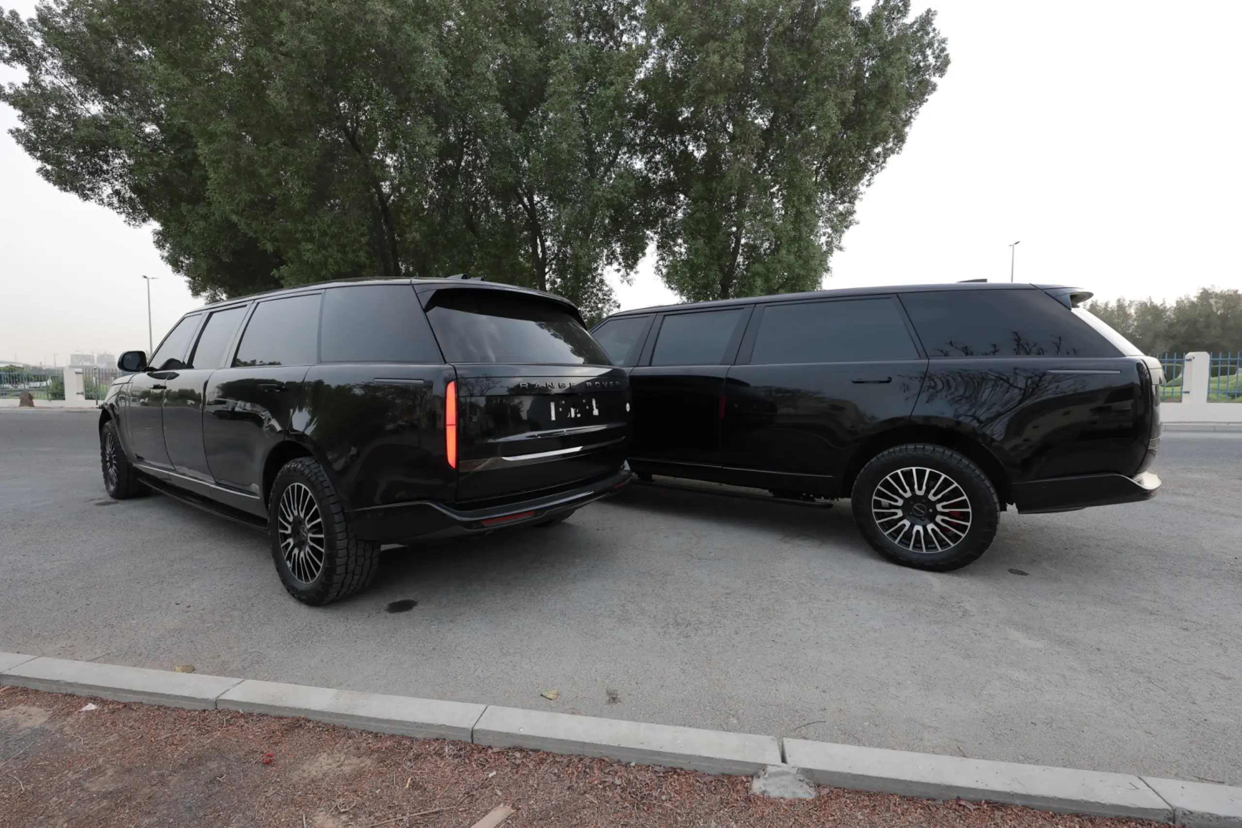 Range Rover 2024 Extended blindé - vue arrière, flotte de véhicules