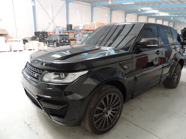 Range Rover Sport blindé - profil latéral, côté gauche, configuration tactique