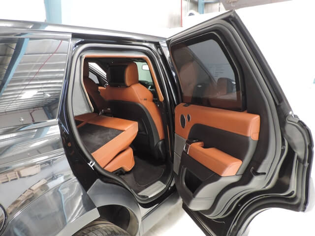 Range Rover Sport مصفحة مع تدريع الباب المفتوح
