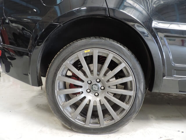 Range Rover Sport blindé - roue et pneumatique, configuration tactique
