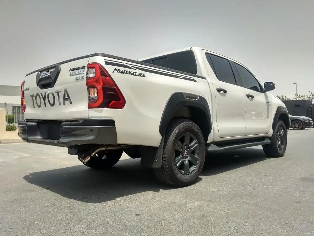 Toyota Hilux 2.7 Petrol BR6 blindé - vue arrière 18