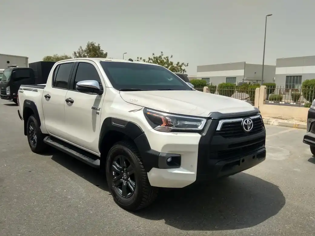 Toyota Hilux 2.7 Petrol BR6 véhicule blindé