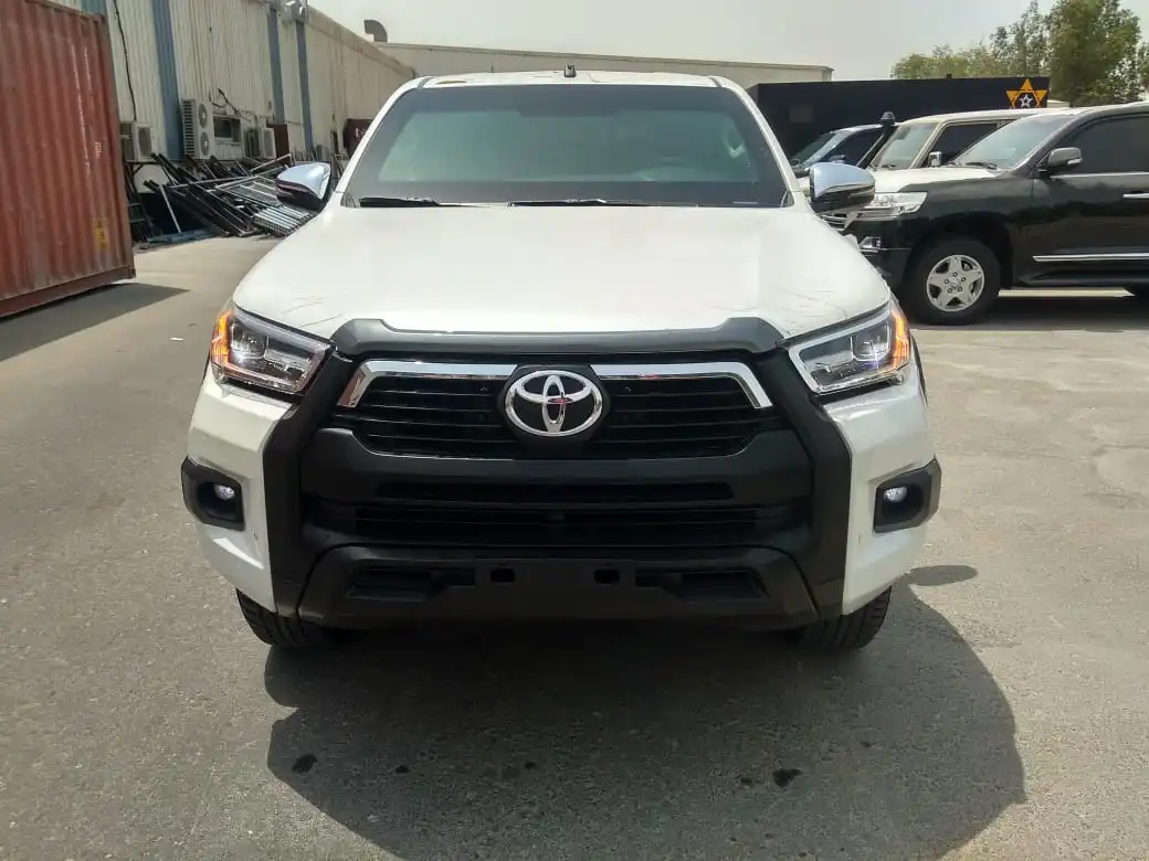Toyota Hilux Adventure SR5 BR6 armored pickup front exterior view