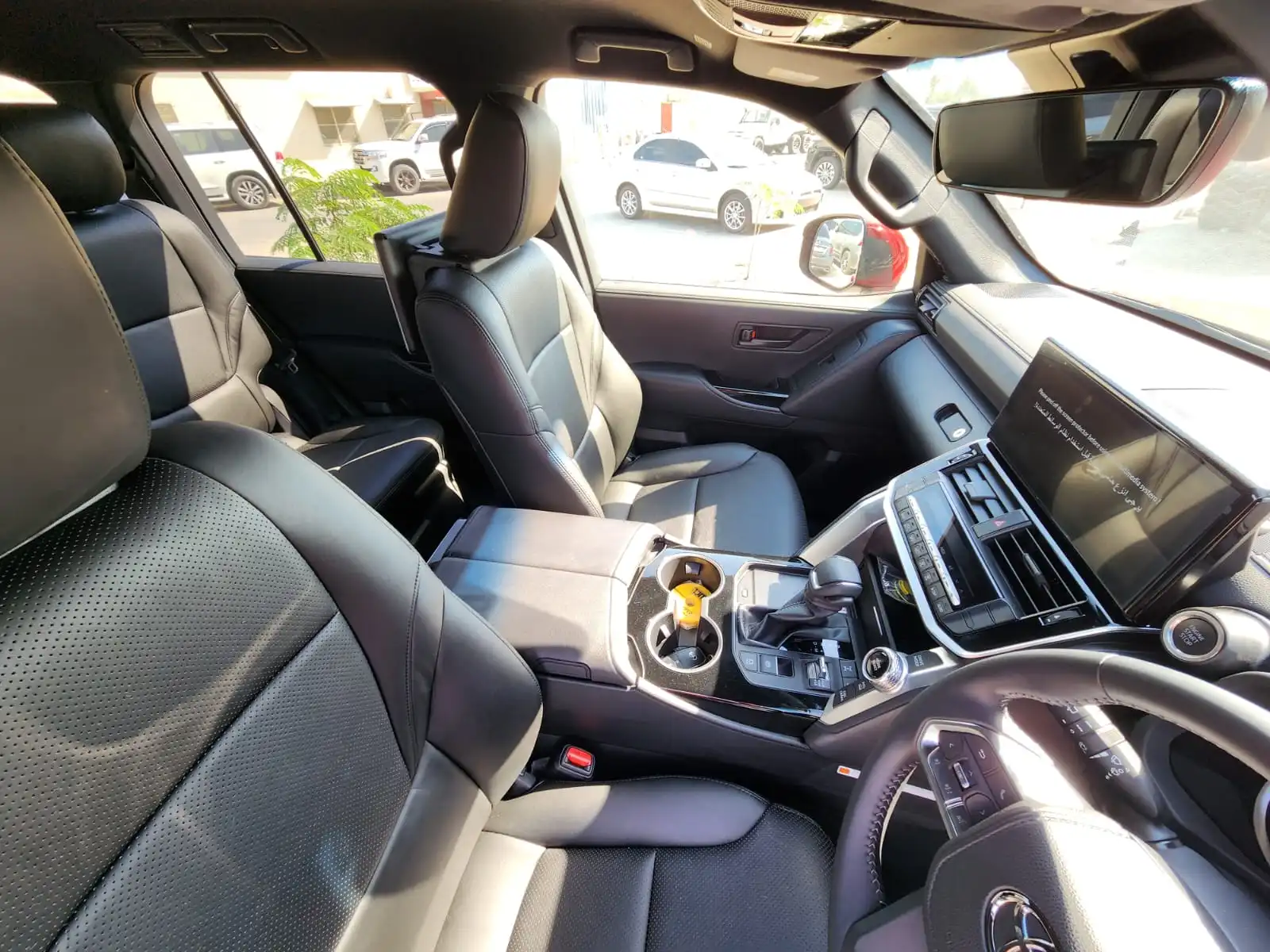 Toyota Land Cruiser 300 GXR Diesel 3.5 Twin Turbo blindé - intérieur 8