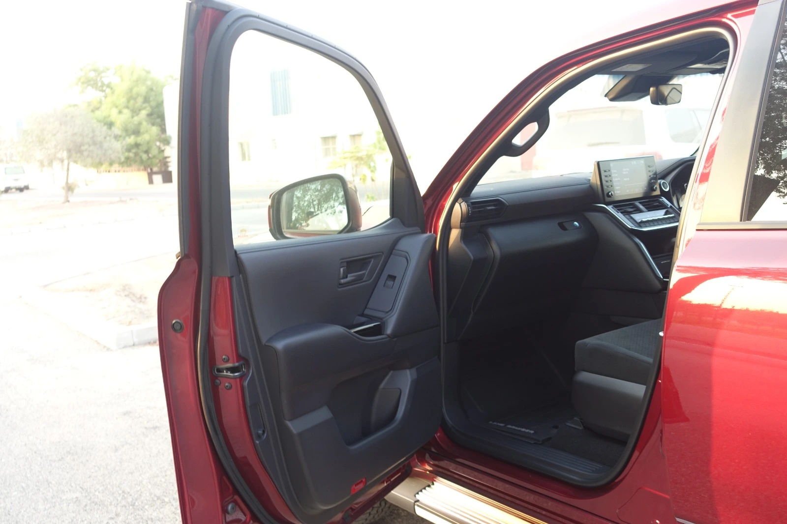 TOYOTA-Land-Cruiser-300-Red-passenger-door-open