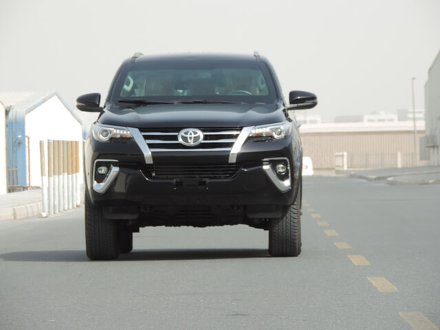 Toyota Fortuner blindé - vue avant