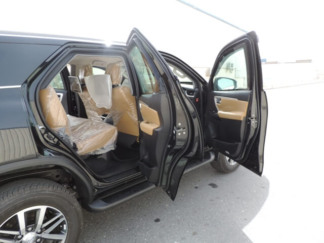 Toyota Fortuner blindé - intérieur, sièges passagers