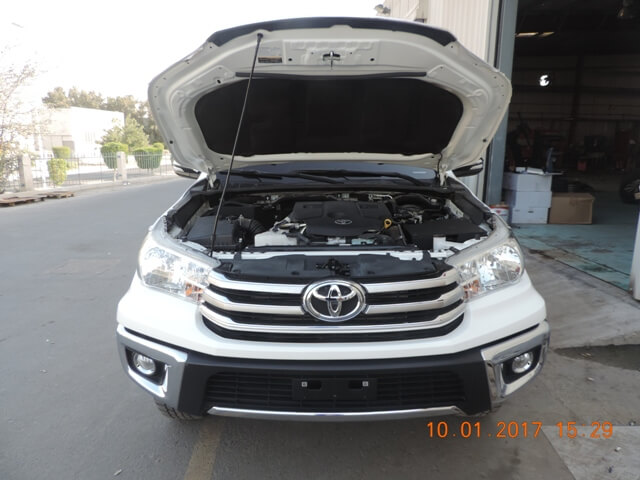 Toyota Hilux Cash Box blindé - vue avant, compartiment moteur, configuration transport de fonds