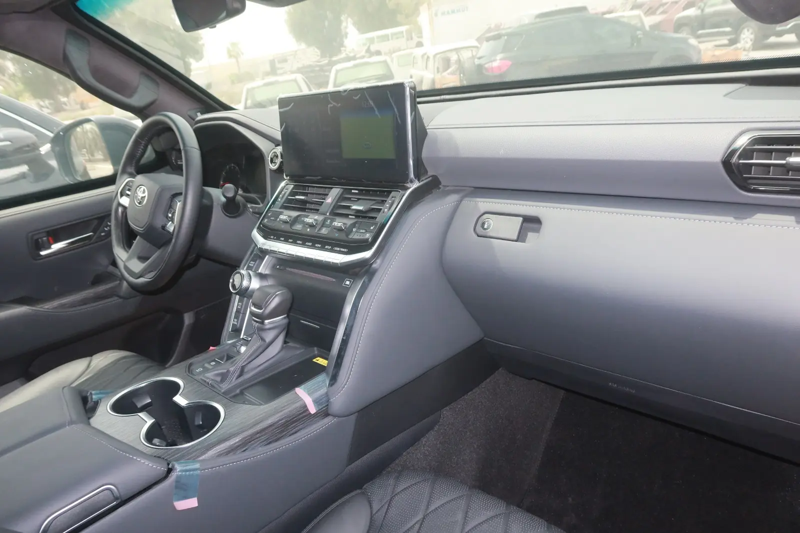 Toyota Land Cruiser VIP BR6 Cockpit Side Angle