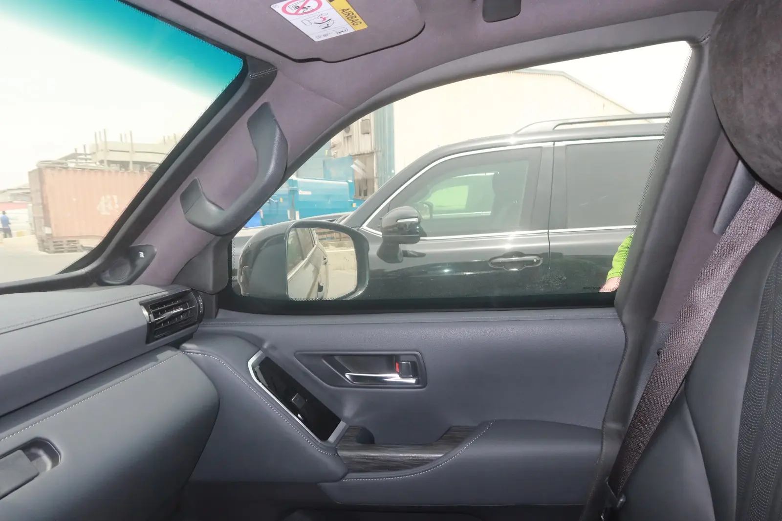 Toyota Land Cruiser VIP BR6 Passenger Seat