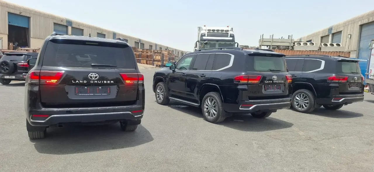 Toyota Land Cruiser VIP BR6 Three Vehicles Back Side View