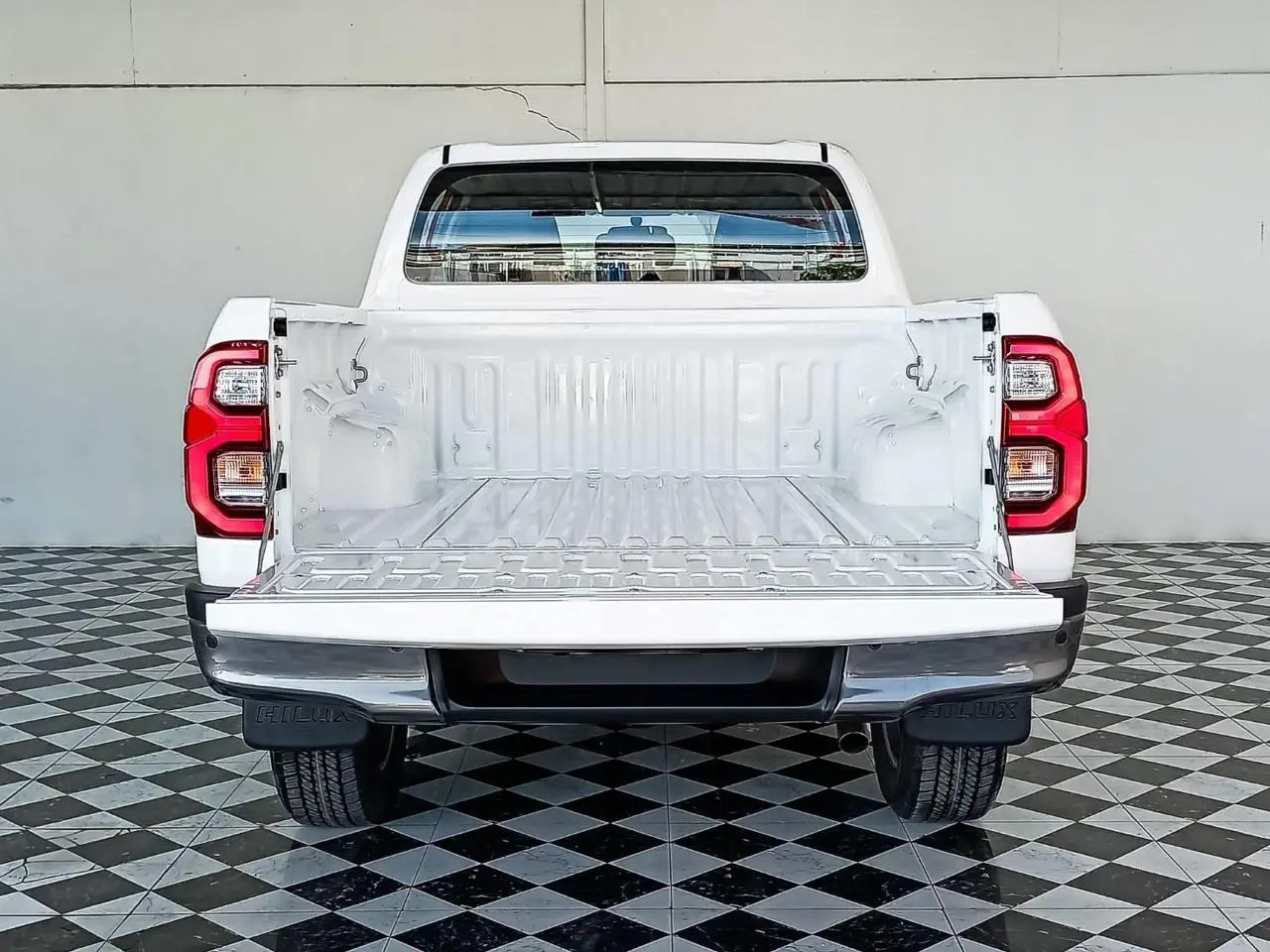 Toyota RHD Hilux 2.8L DC armored pickup truck bed open view
