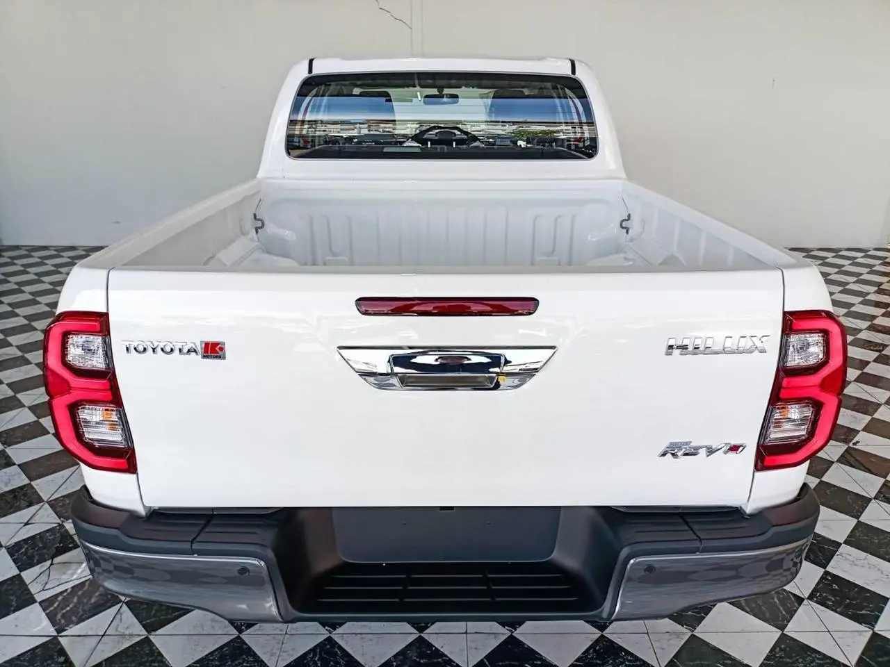 Toyota RHD Hilux 2.8L DC armored pickup truck bed detail