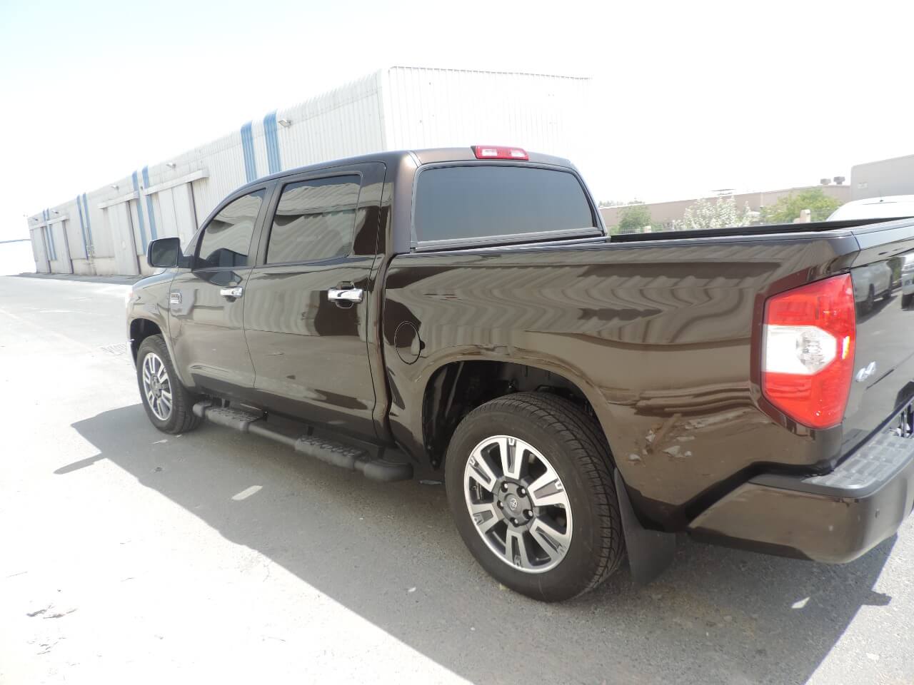 Toyota Tundra مصفحة من الجانب الأيسر