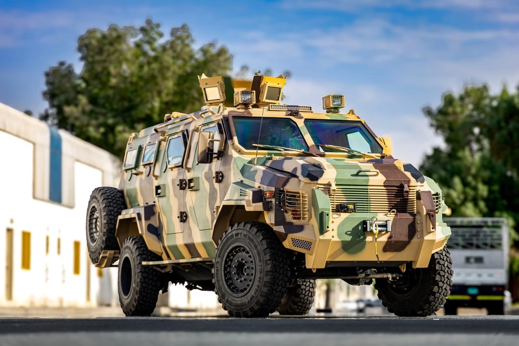 Ford F550 - APC Camo dans la catégorie Transporteur Personnel Blindé - vue de véhicule blindé