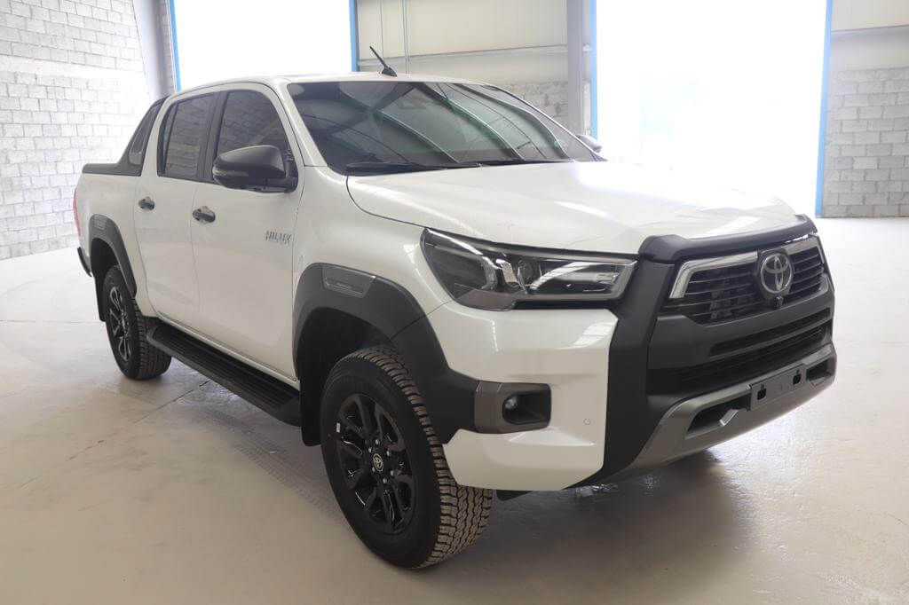 toyota vigo hilux front view