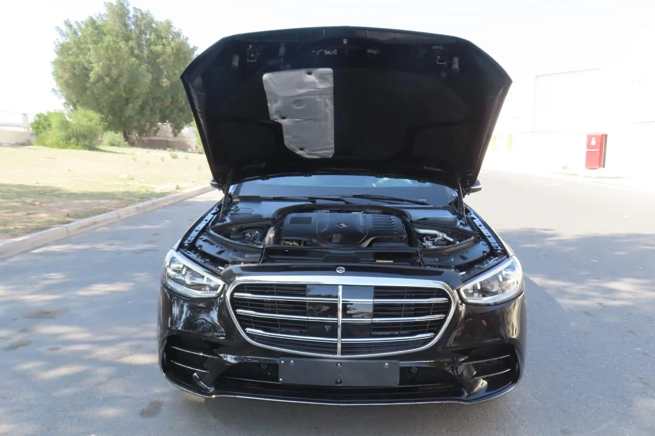 Mercedes-Benz S500 armored luxury sedan engine bay