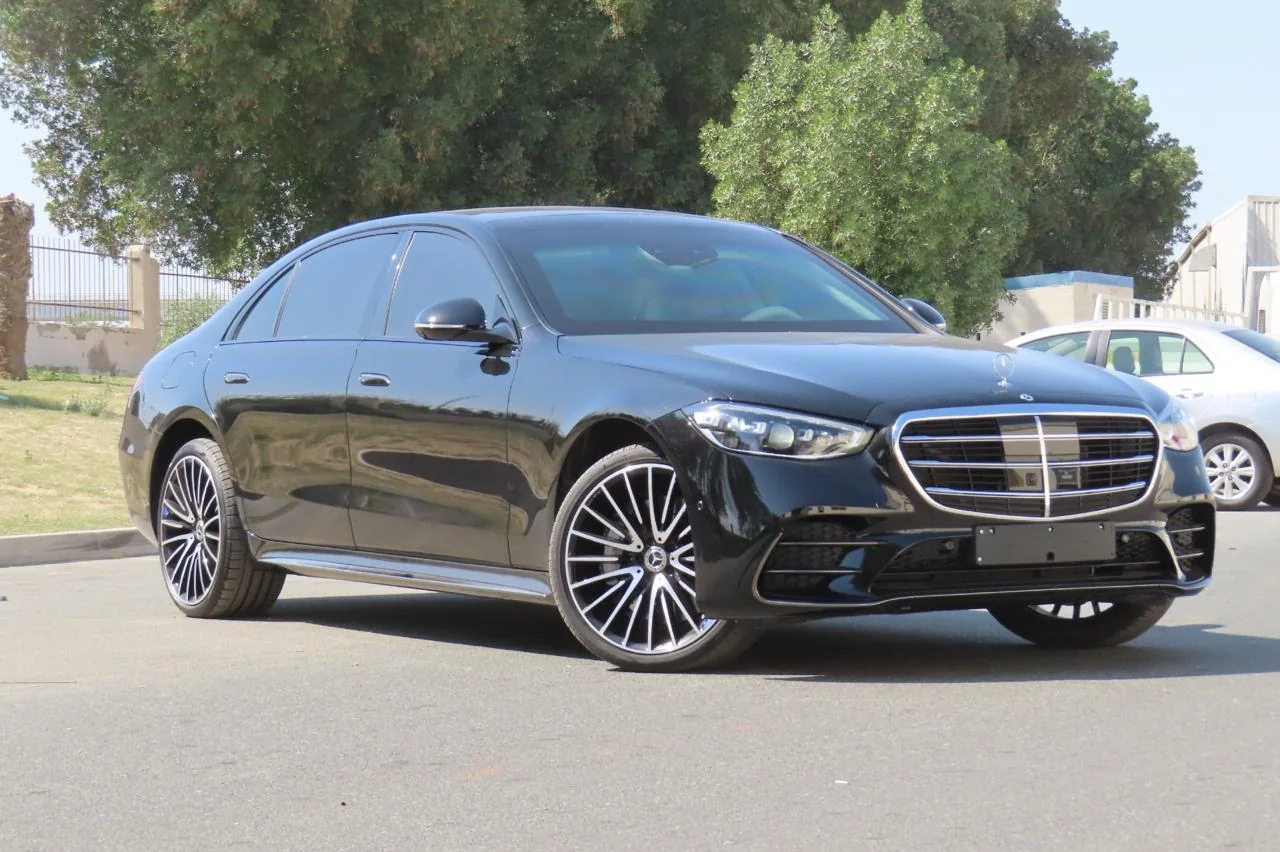 Mercedes-Benz S500 armored luxury sedan front three quarter exterior